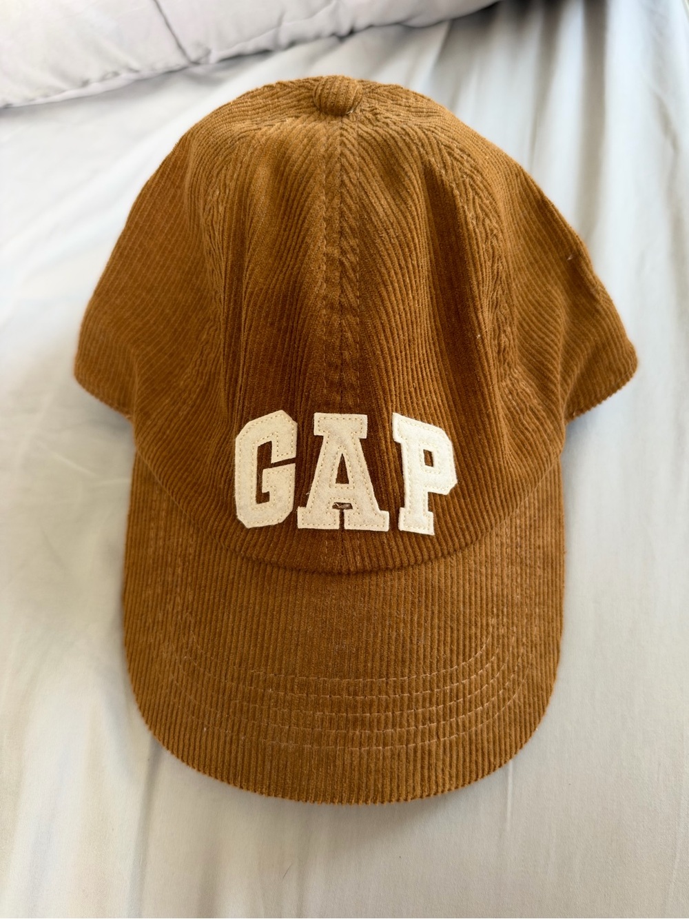 GAP women Corduroy Baseball Cap in Brown